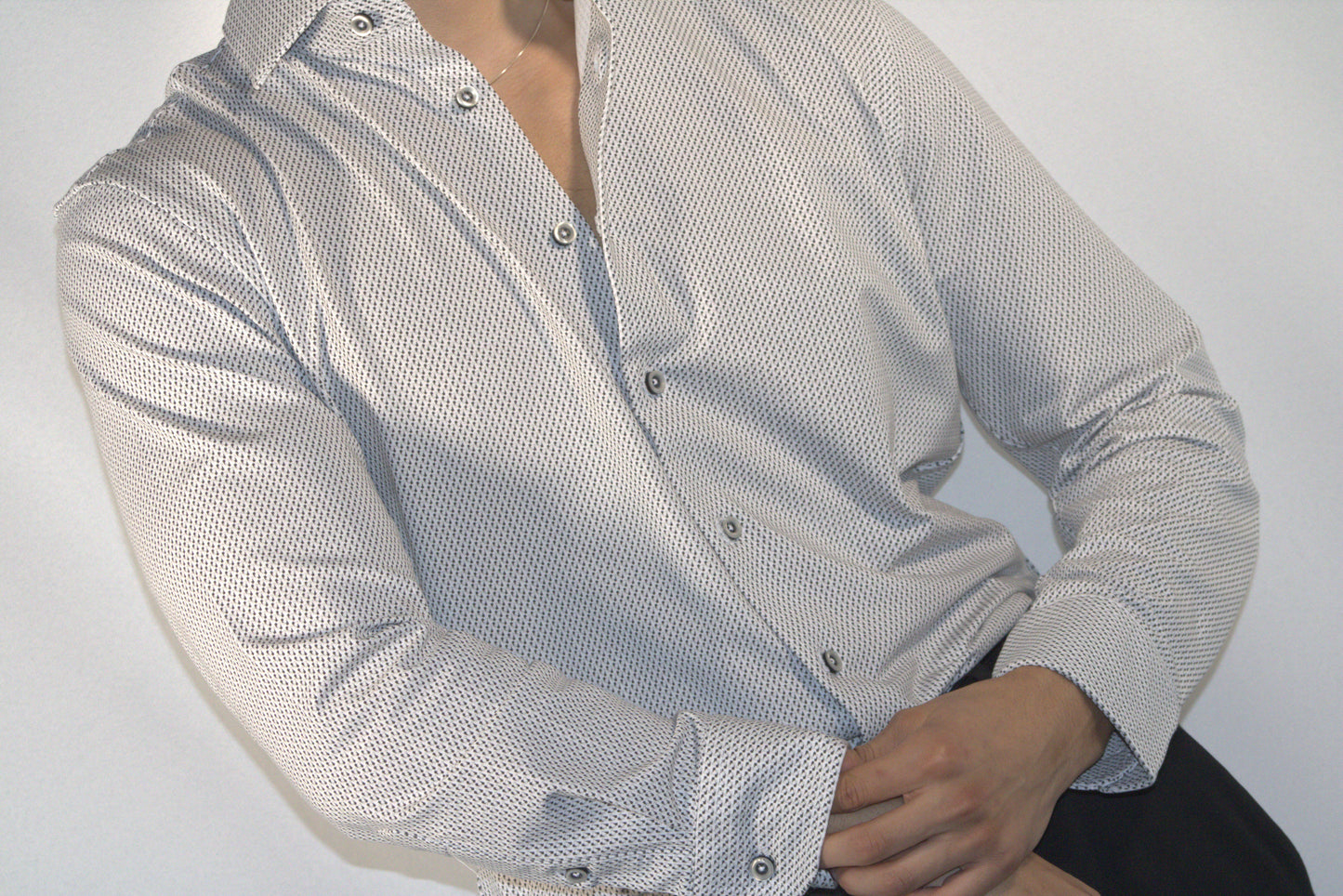 ECHO BLACK & WHITE SHIRT