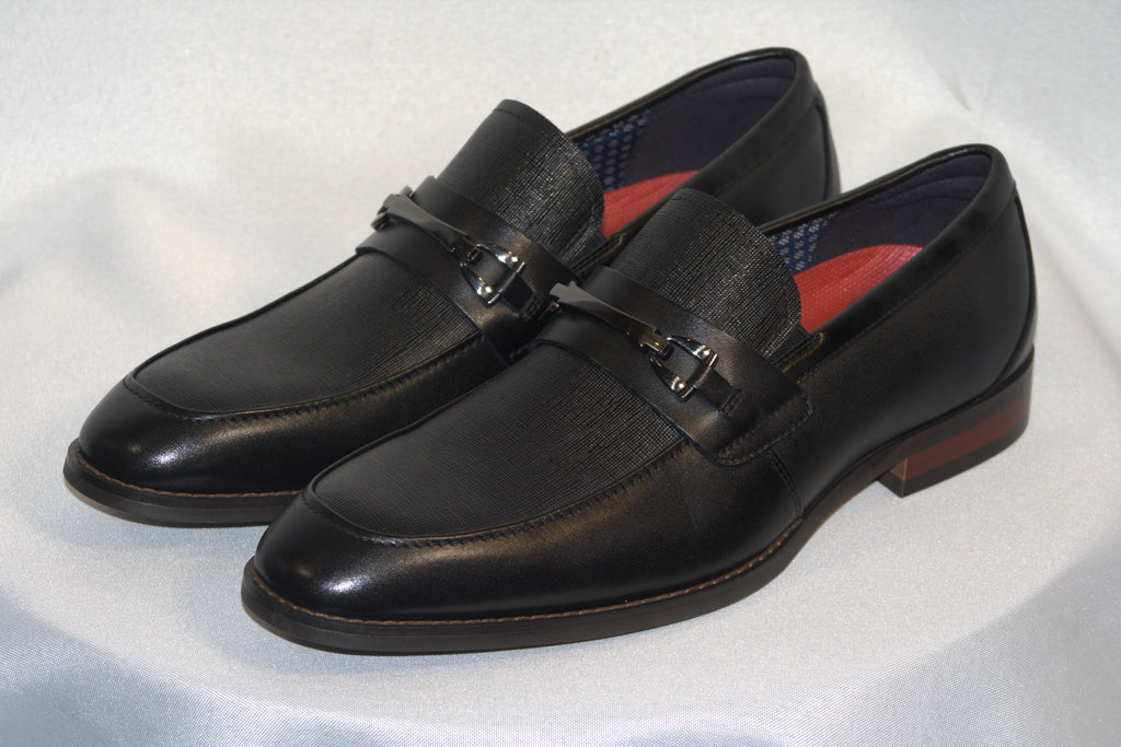 BUCKLE BLACK LOAFER