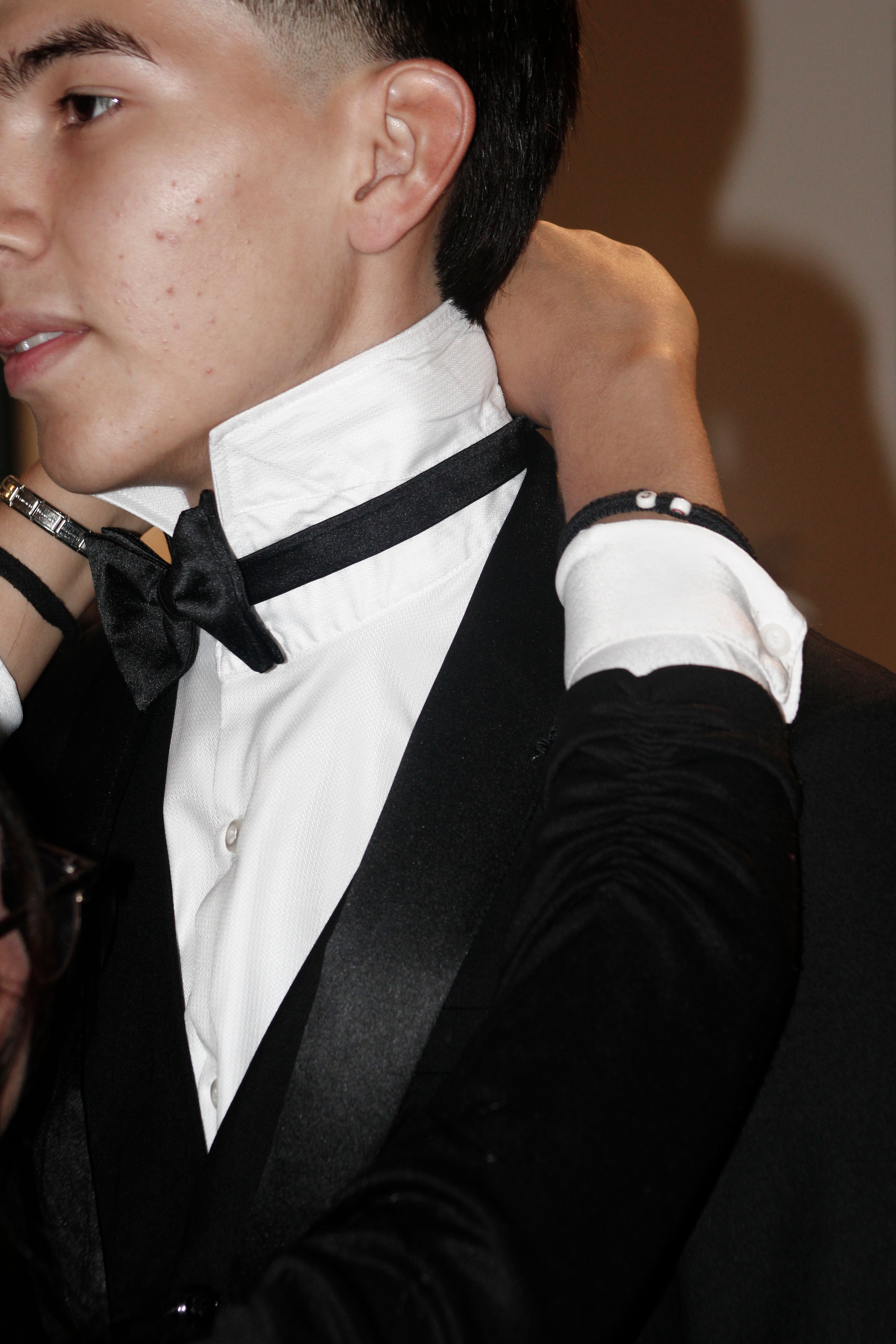 SACO DE ESMOQUIN NEGRO SOLAPA REDONDA