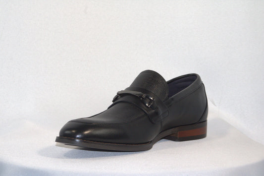 BUCKLE BLACK LOAFER