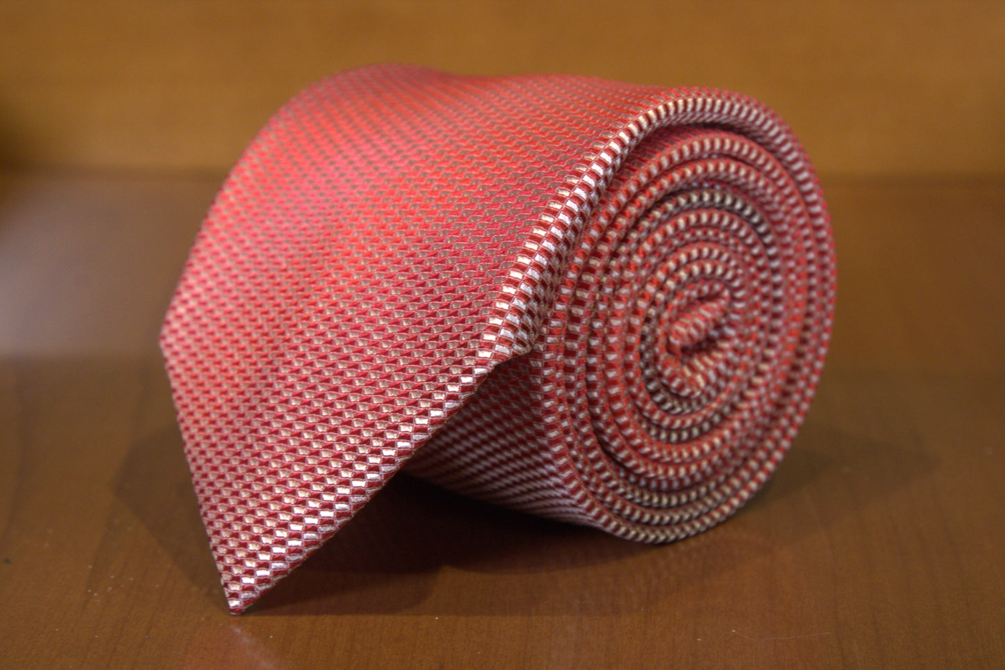 SILK TIE RED SILVER TEXTURE